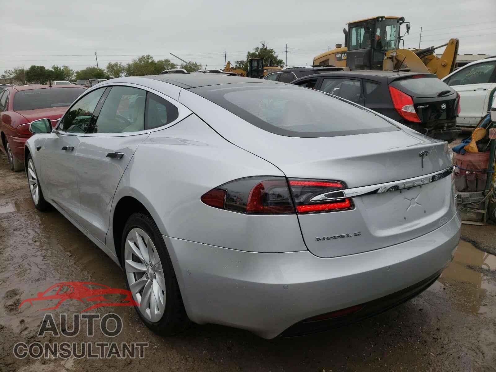 TESLA MODEL S 2017 - 5YJSA1E2XHF217381
