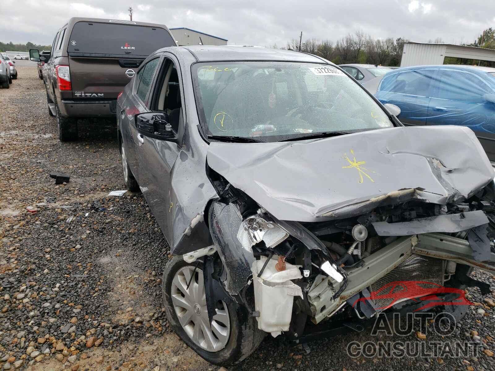 NISSAN VERSA 2017 - 3N1CN7AP9HL813440
