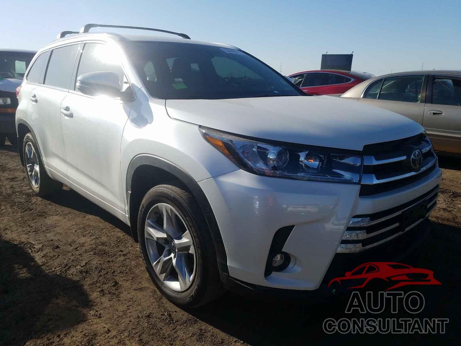 TOYOTA HIGHLANDER 2019 - 5TDDZRFH0KS989149