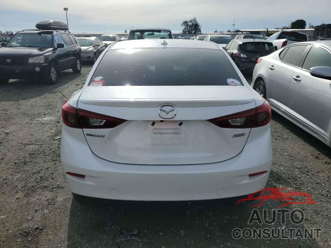 MAZDA 3 2018 - 3MZBN1W34JM253013