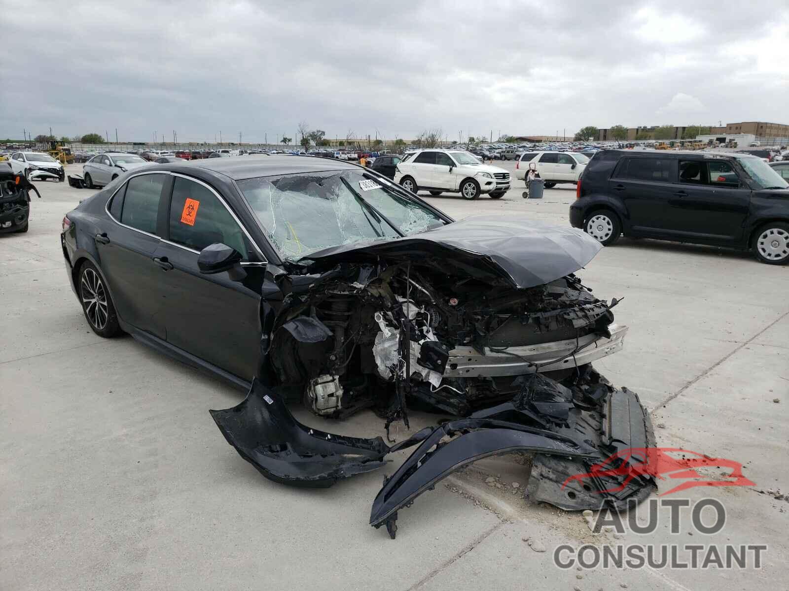 TOYOTA CAMRY 2018 - 4T1B11HKXJU575519