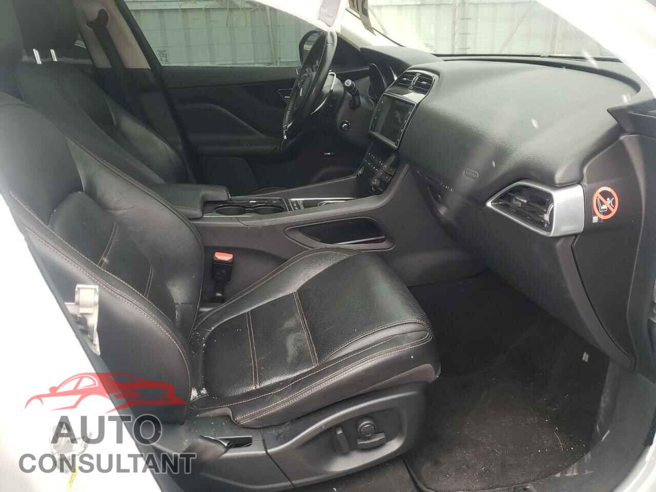 JAGUAR F-PACE 2017 - SADCK2BV5HA060796