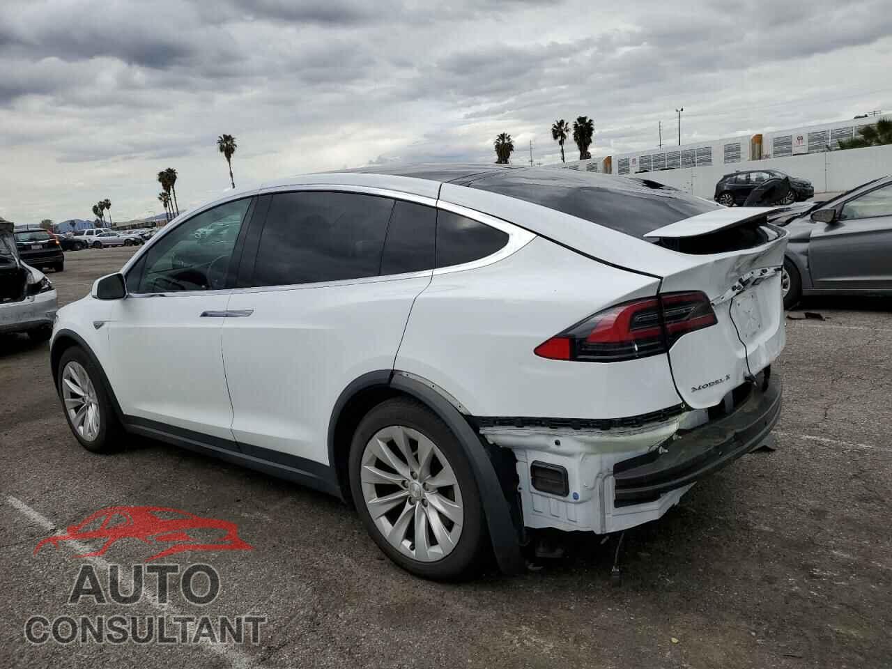 TESLA MODEL X 2016 - 5YJXCBE25GF015102