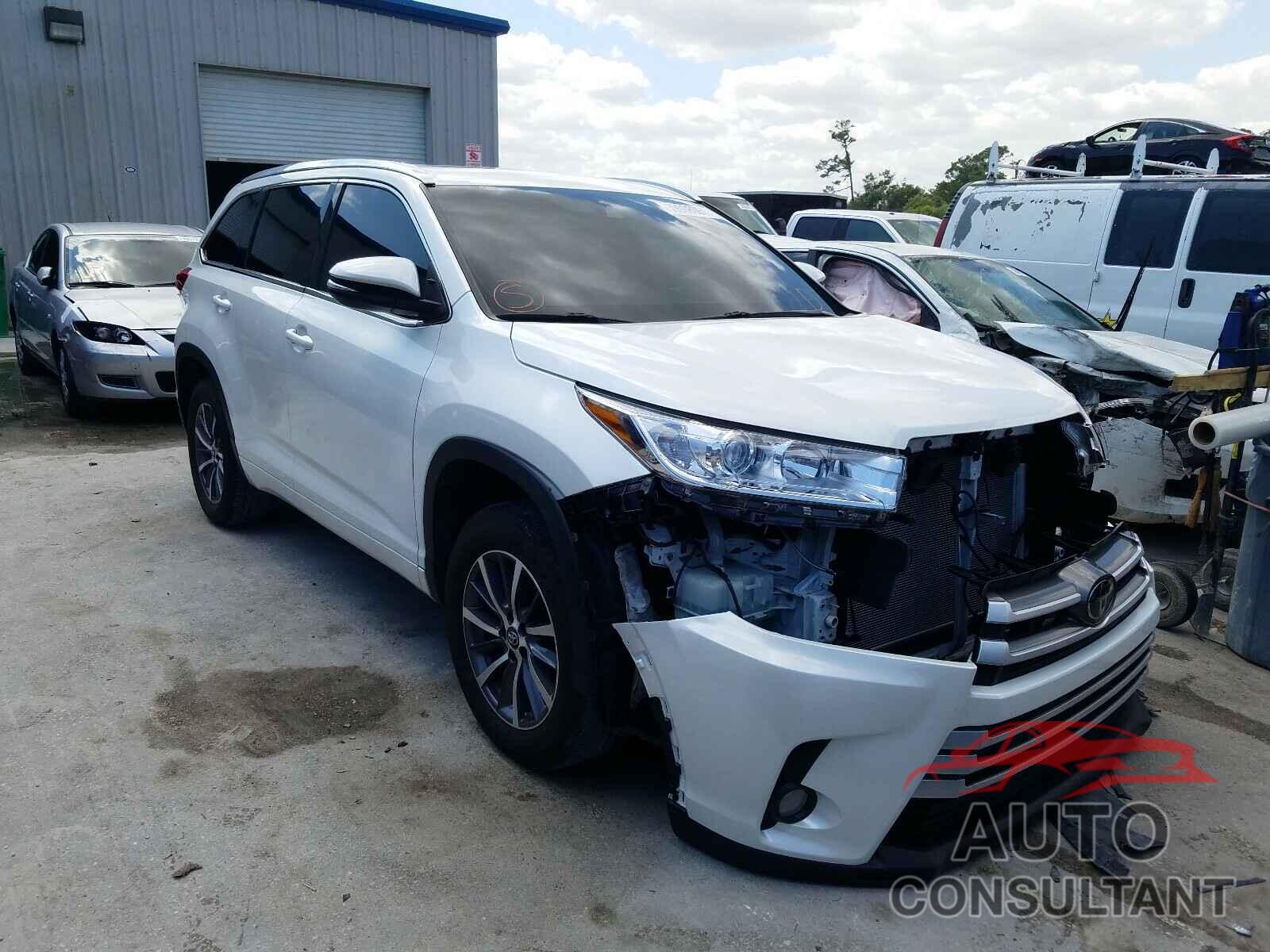 TOYOTA HIGHLANDER 2017 - 5TDKZRFH1HS512178