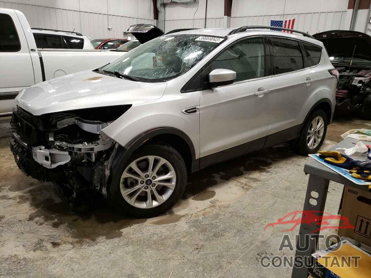 FORD ESCAPE 2017 - 1FMCU9G99HUC12664