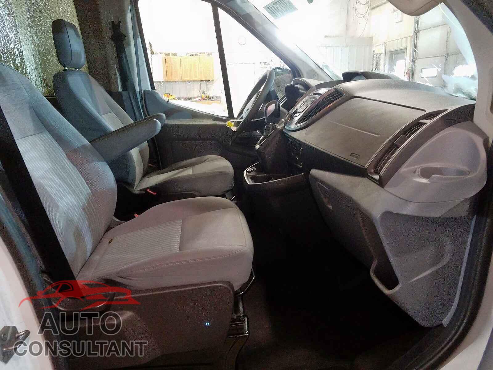 FORD TRANSIT CO 2017 - 5TDDZRBH8MS531402