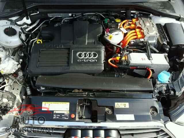 AUDI A3 2017 - WAUTPBFF5HA040948