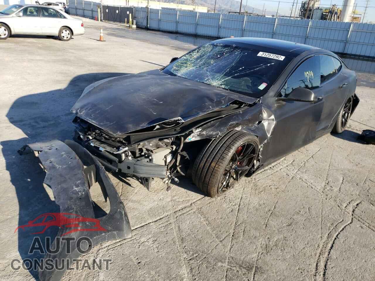 TESLA MODEL S 2017 - 5YJSA1E4XHF176316