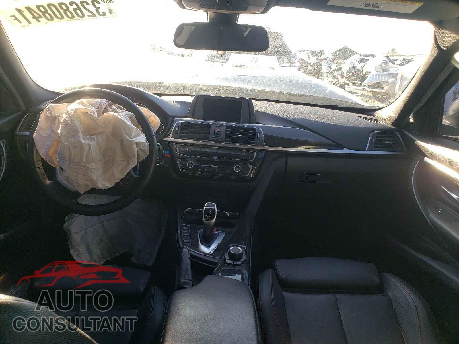BMW 3 SERIES 2016 - WBA8E9G5XGNT87600
