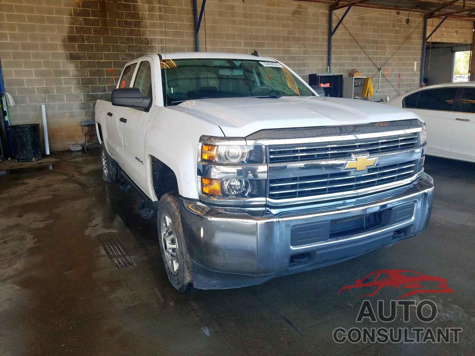 CHEVROLET SILVERADO 2015 - 1GCVKREC2HZ117304