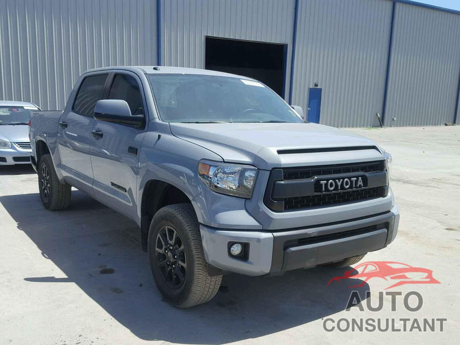 TOYOTA TUNDRA 2017 - 5TFDW5F17HX621431