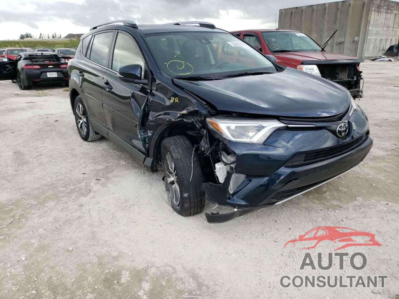 TOYOTA RAV4 2017 - JTMRFREV2HJ171708