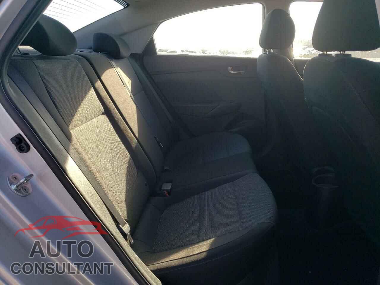 HYUNDAI ACCENT 2019 - 3KPC24A35KE046473