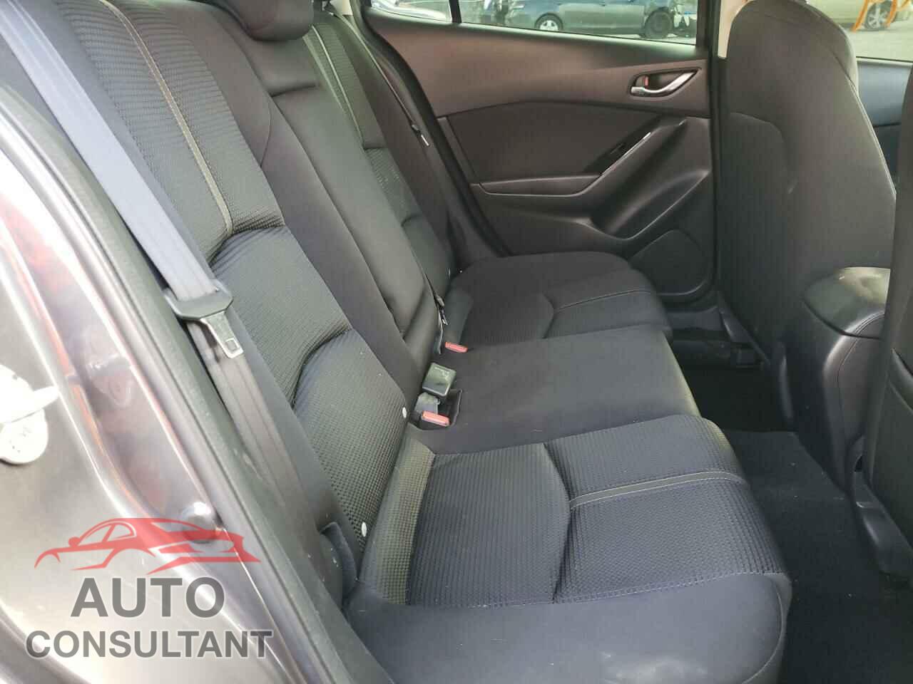 MAZDA 3 2017 - 3MZBN1U76HM153477