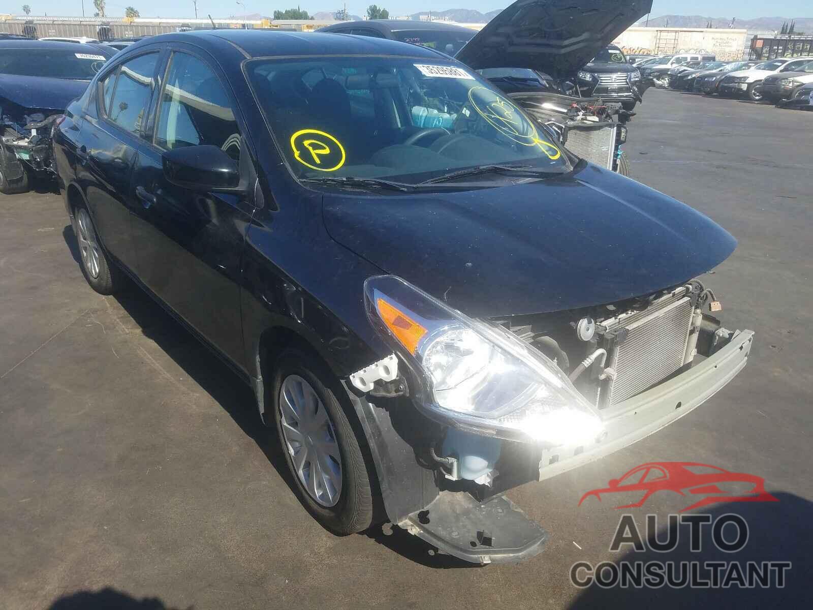 NISSAN VERSA 2017 - 3N1CN7AP1HL855617