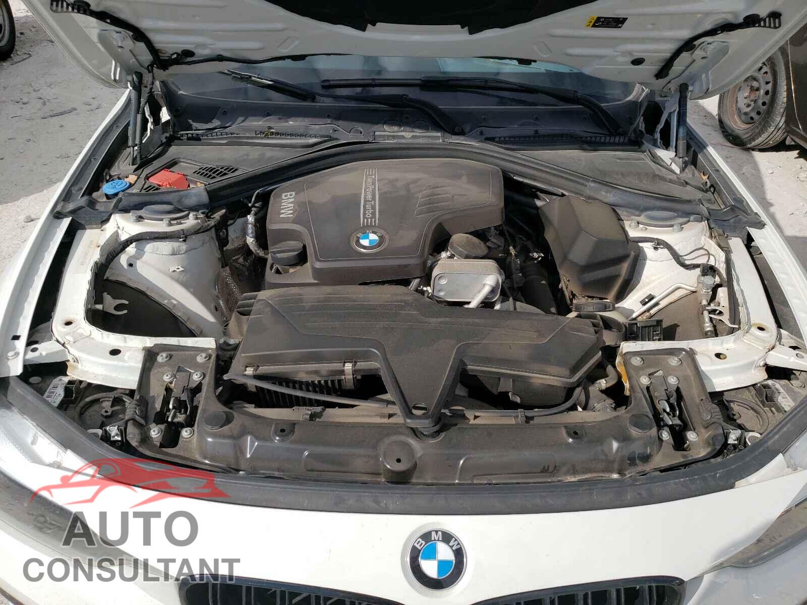 BMW 3 SERIES 2017 - WBA8E1G36HNU18438