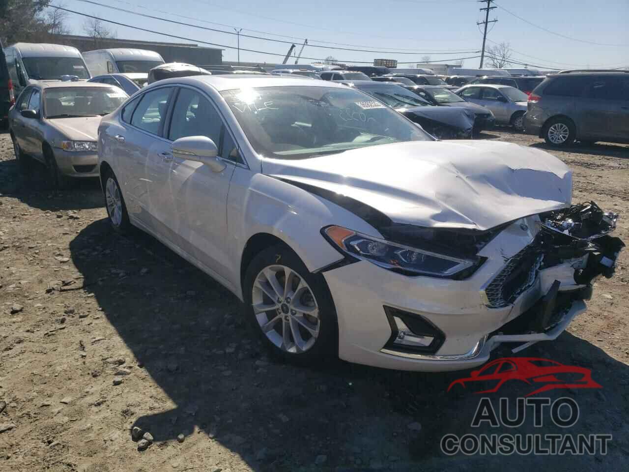 FORD FUSION 2019 - 3FA6P0SU5KR228011