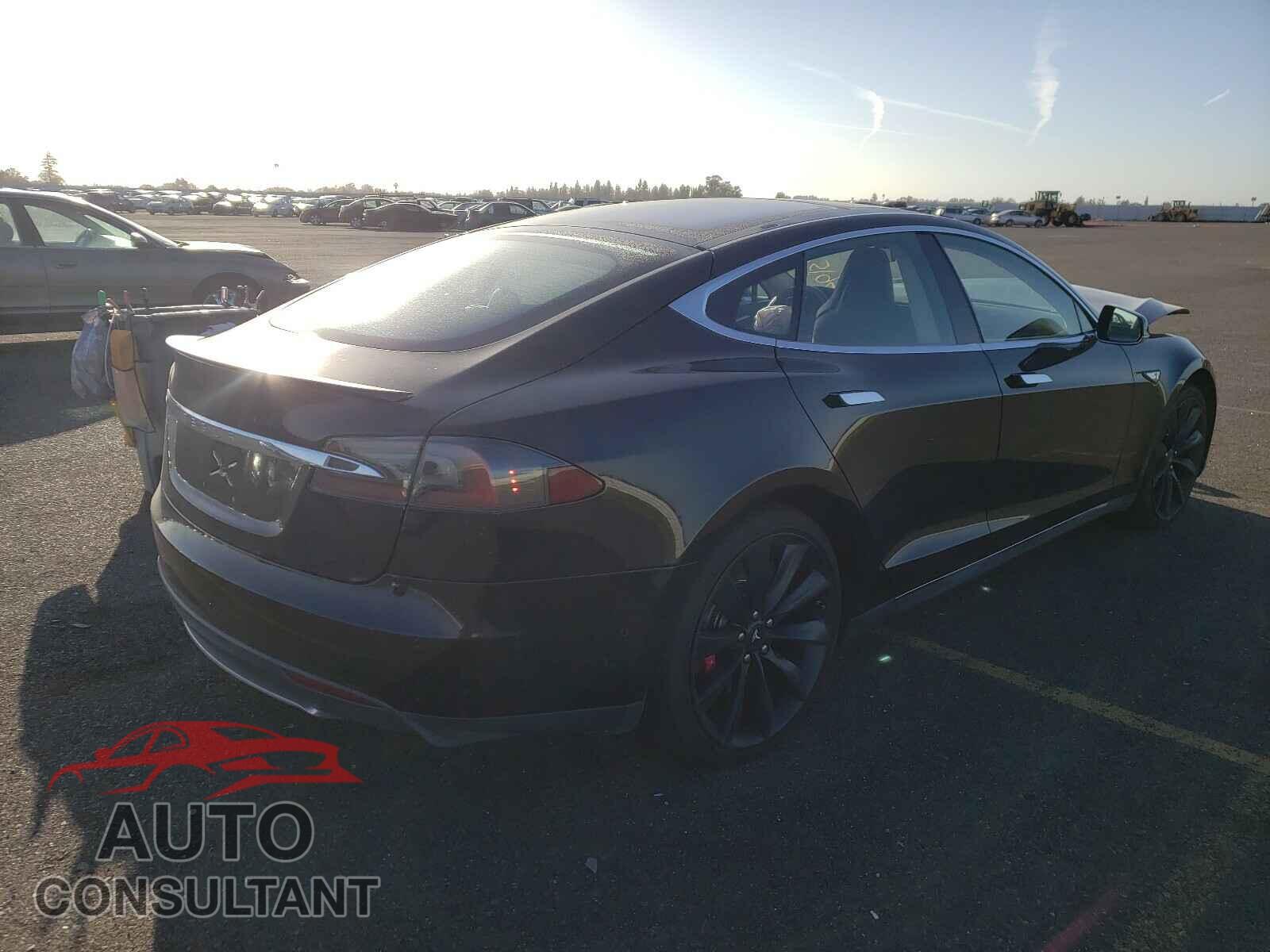 TESLA MODEL S 2014 - 5YJSA1H12EFP49528