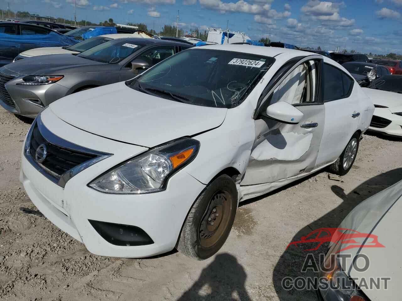 NISSAN VERSA 2019 - 3N1CN7AP5KL838472