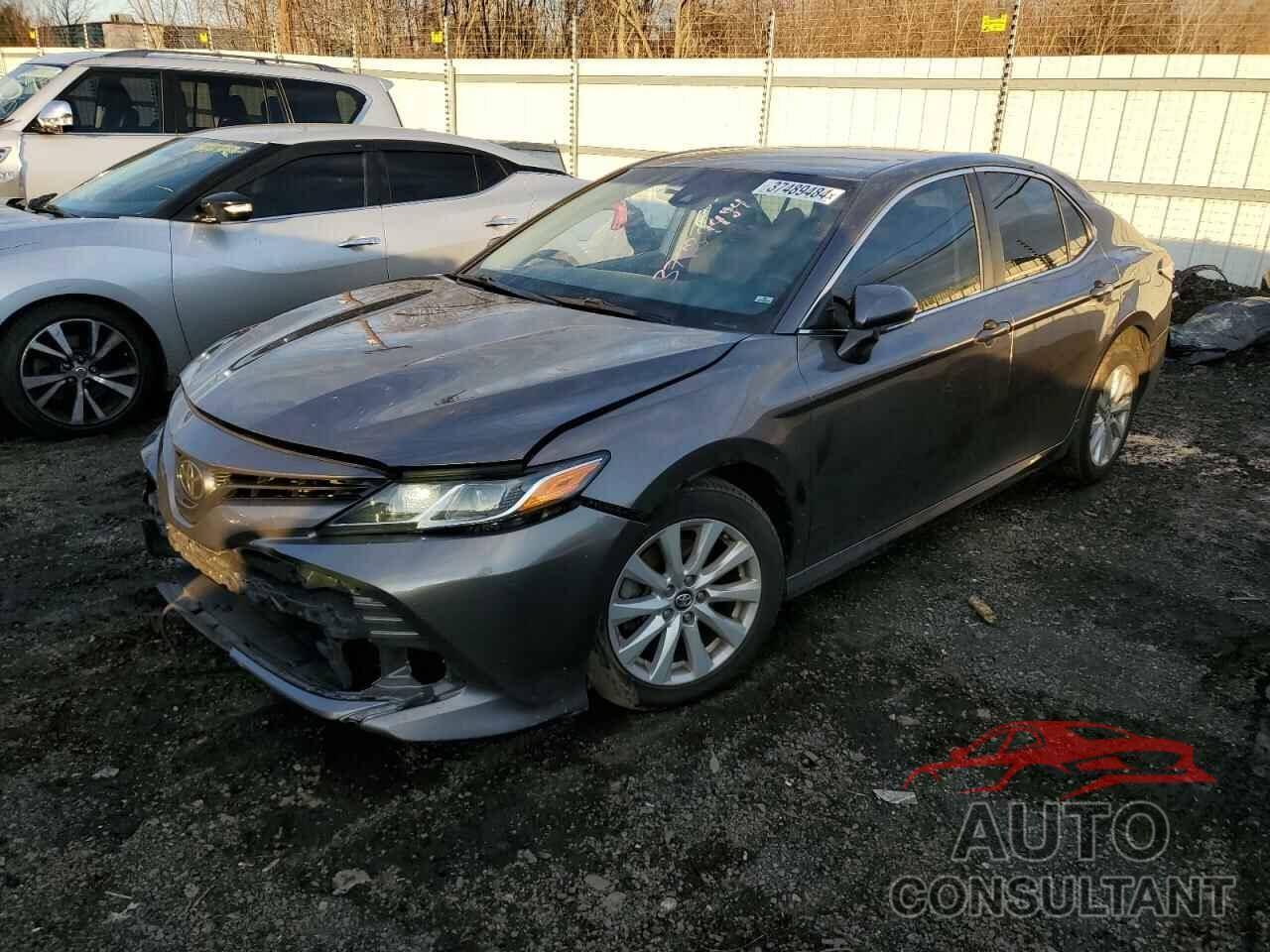 TOYOTA CAMRY 2018 - 4T1B11HK8JU549839