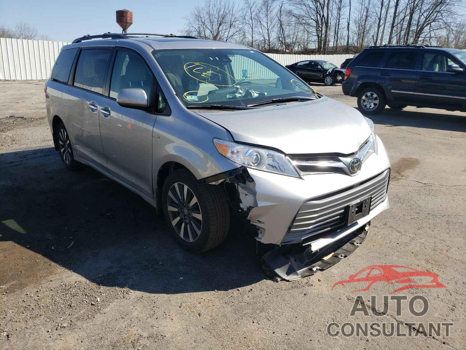 TOYOTA SIENNA 2018 - 5TDDZ3DC2JS198818