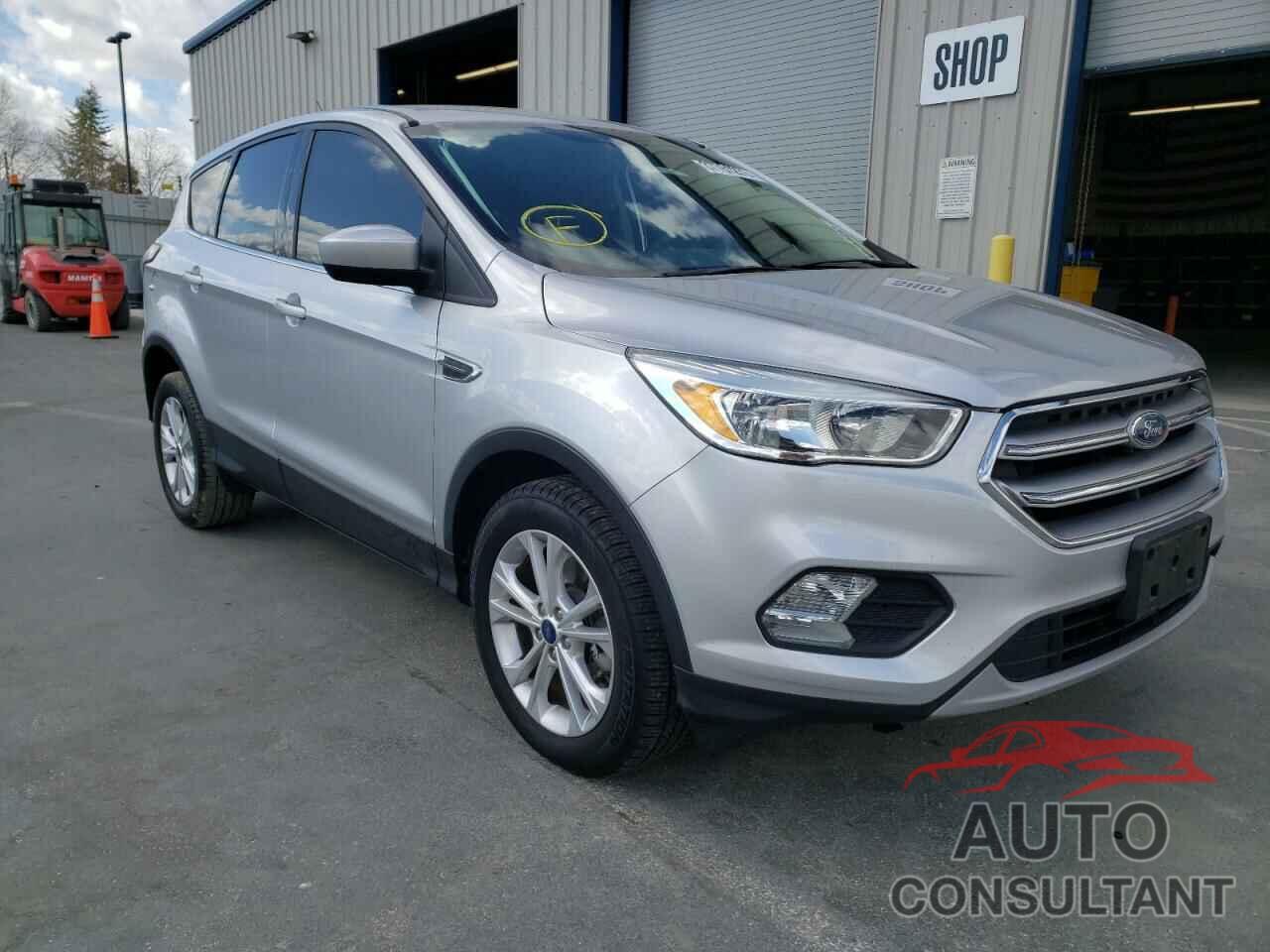 FORD ESCAPE 2017 - 1FMCU0G99HUA29180