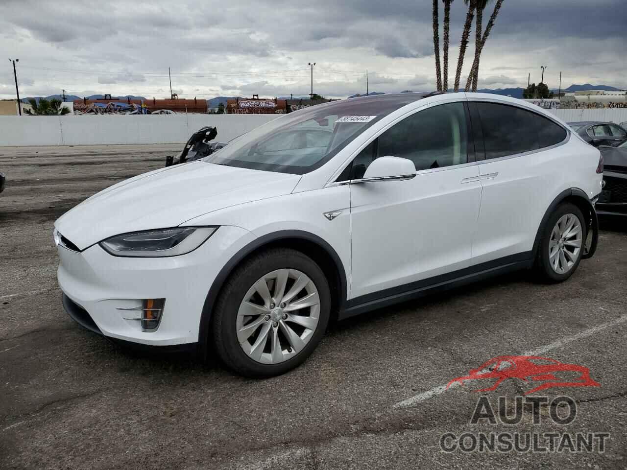 TESLA MODEL X 2016 - 5YJXCBE25GF015102