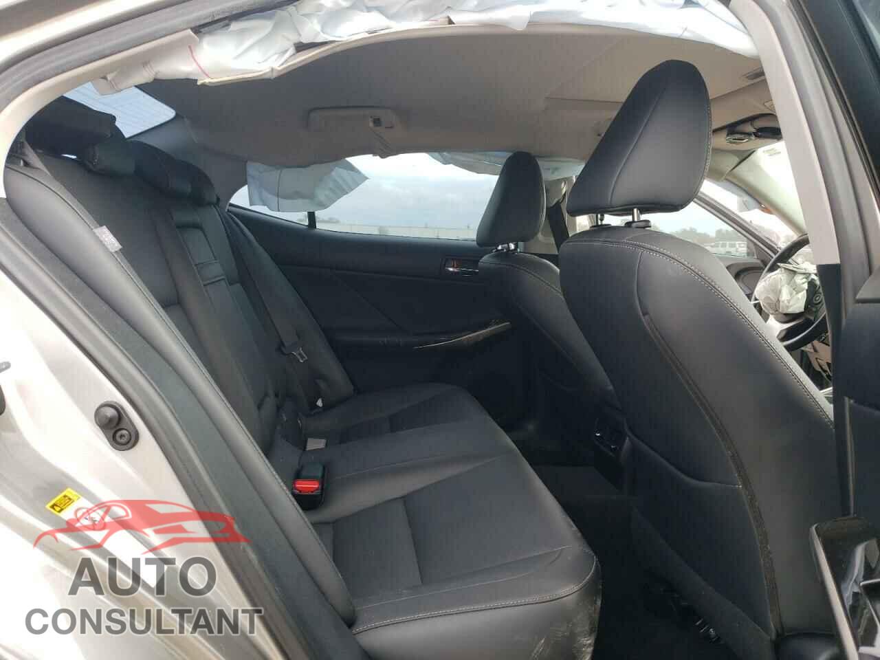 LEXUS IS 2016 - JTHBA1D20G5004827