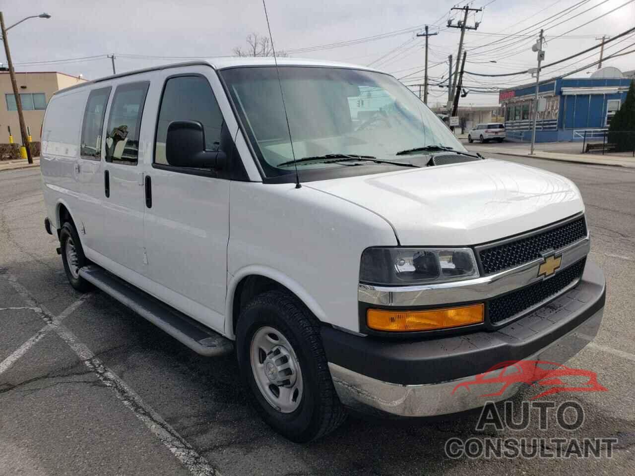 CHEVROLET EXPRESS 2018 - 1GCWGAFG1J1911630