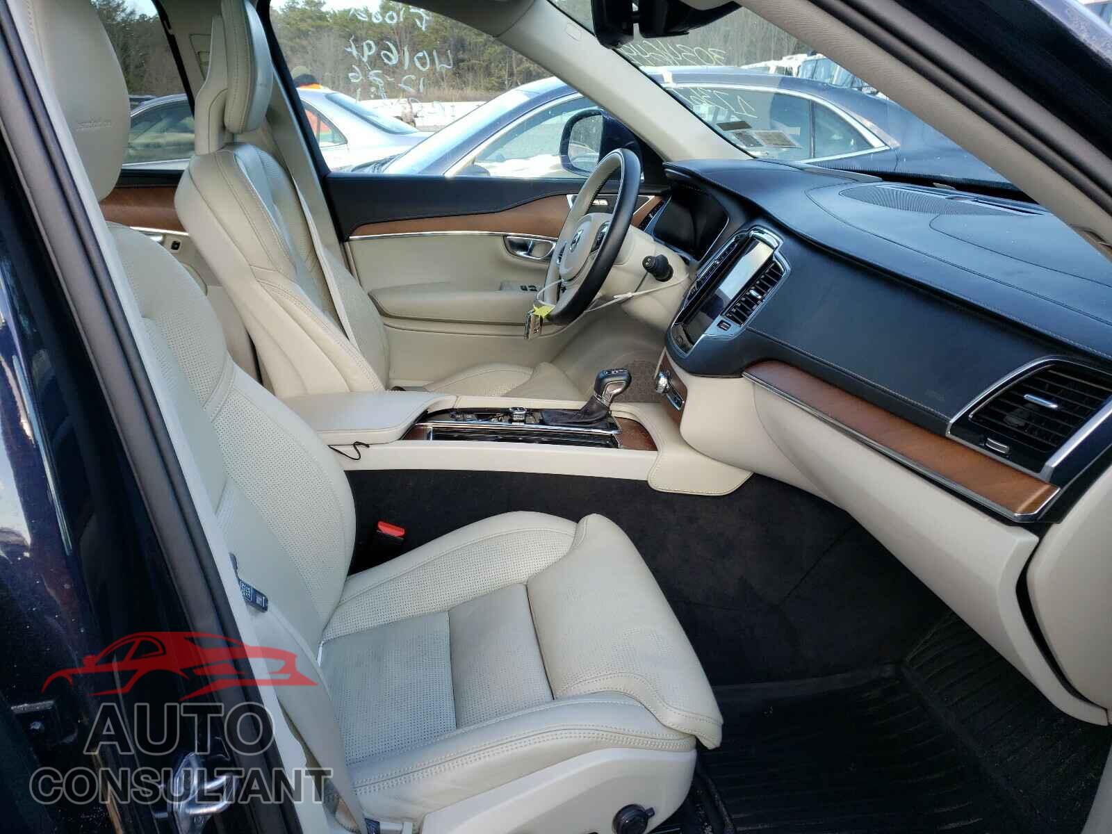 VOLVO XC90 2017 - YV4A22PL4H1173677
