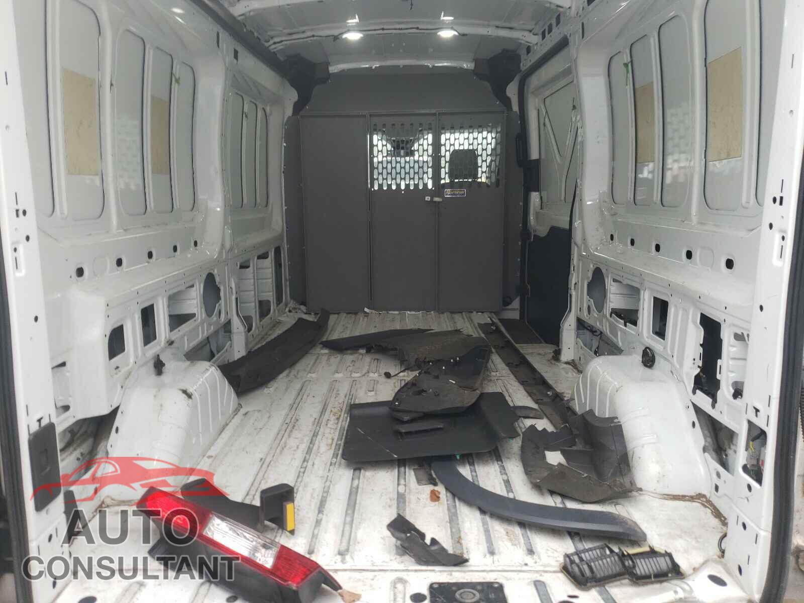 FORD TRANSIT CO 2018 - 1FTYR2CM8JKB49796