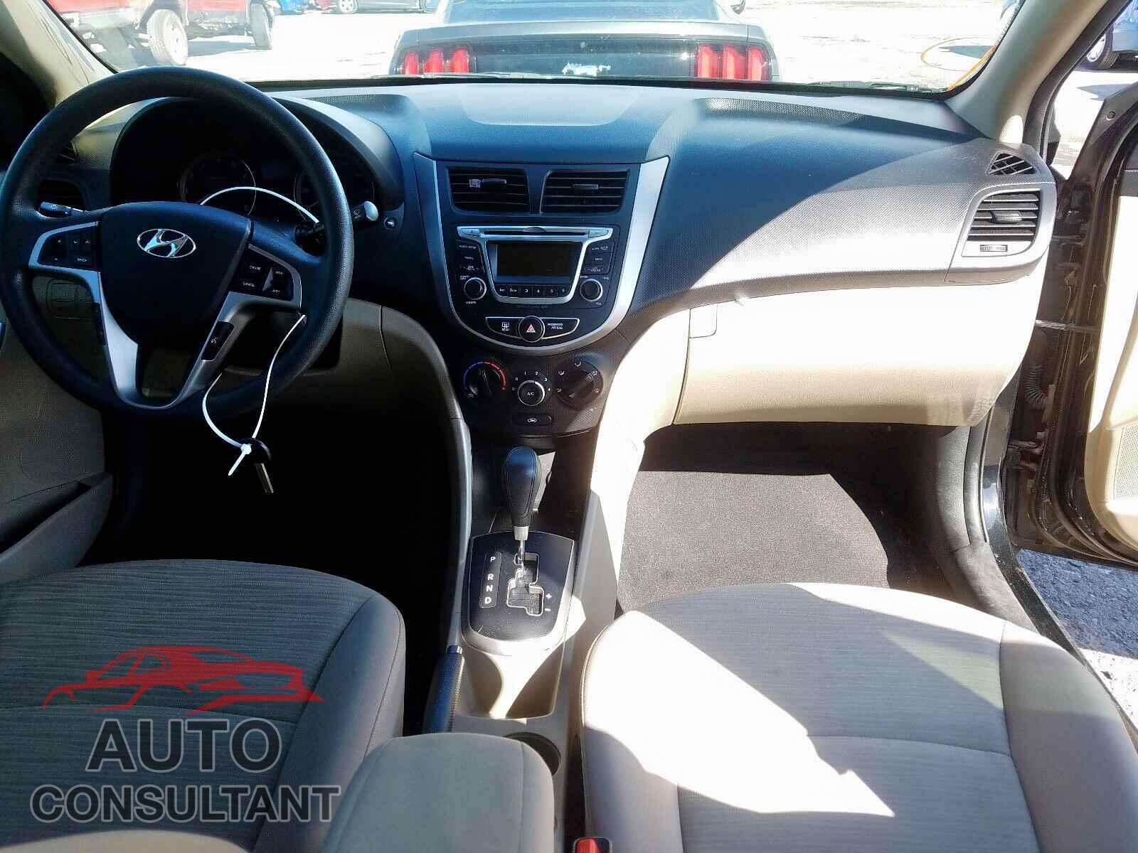 HYUNDAI ACCENT 2017 - 1V2ME2CA8MC236949