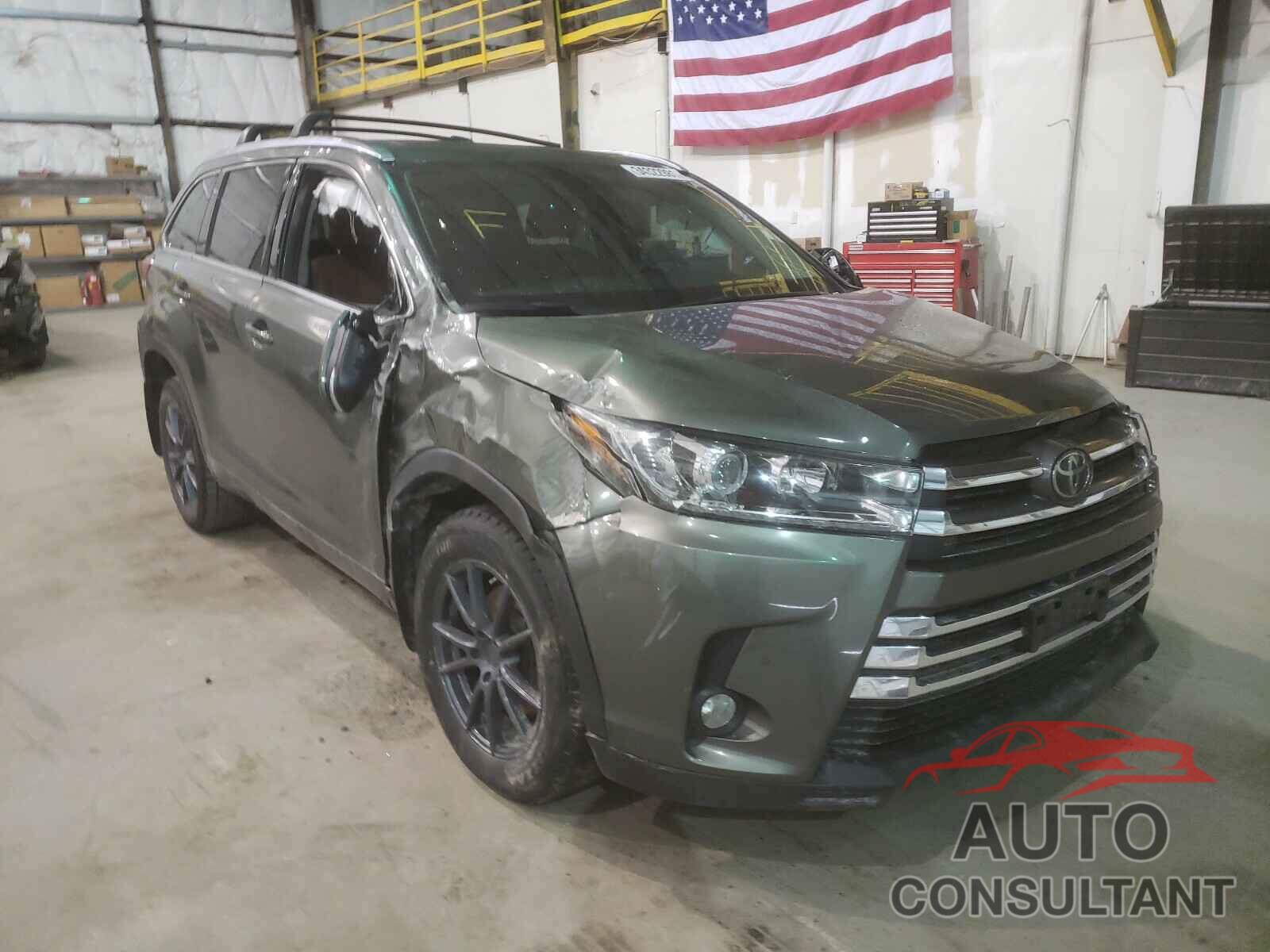 TOYOTA HIGHLANDER 2018 - 5TDDZRFH5JS901839