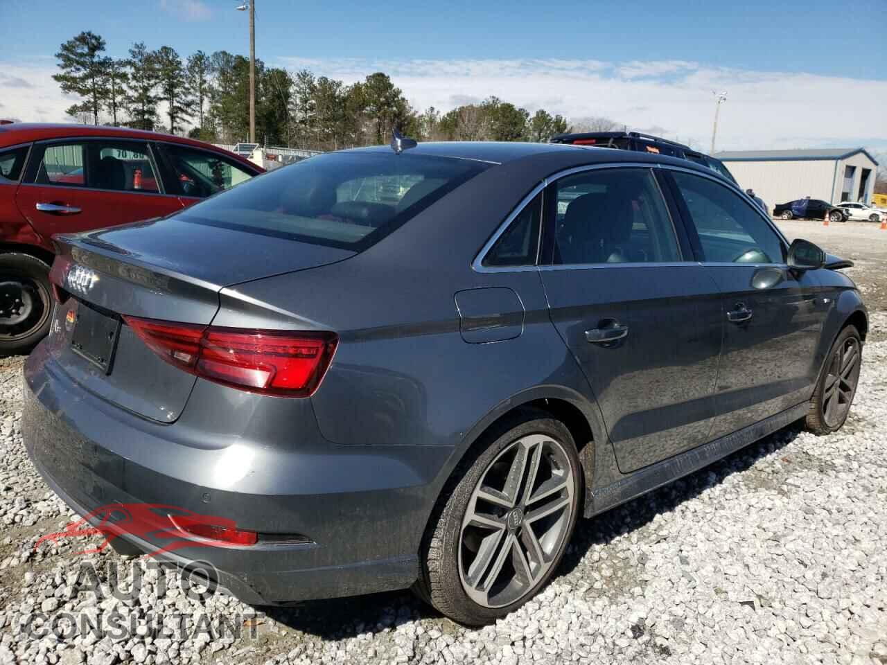 AUDI A3 2017 - WAUGUGFF6H1036687