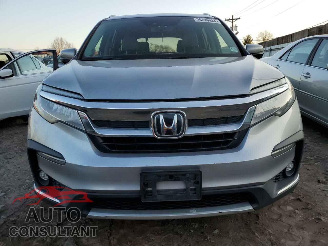 HONDA PILOT 2019 - 5FNYF6H03KB095439