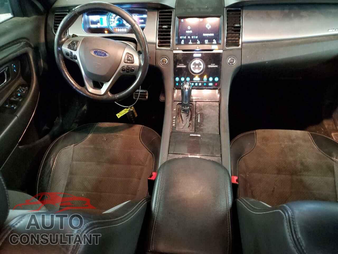 FORD TAURUS 2017 - 1FAHP2KT4HG113847