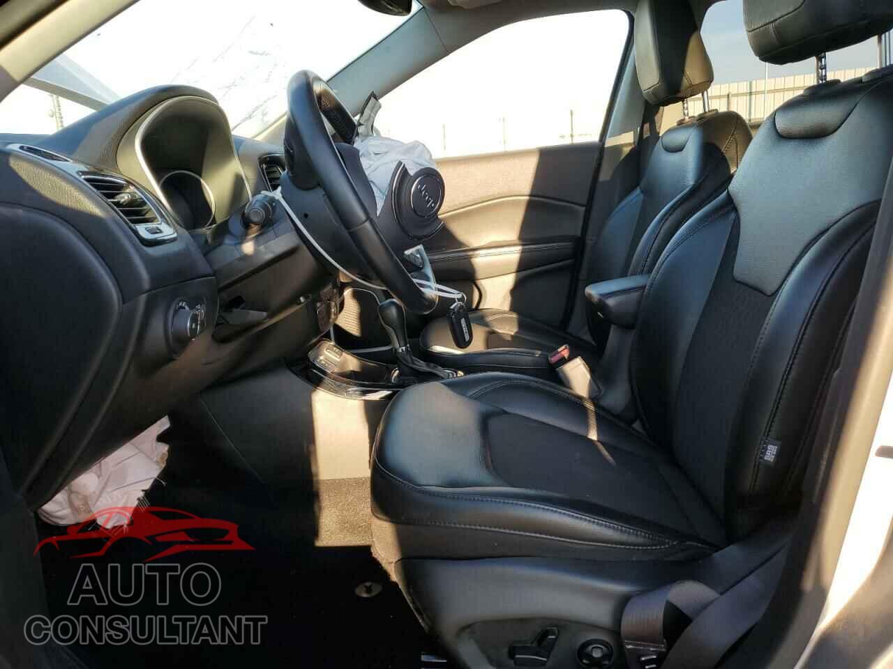 JEEP COMPASS 2020 - 3C4NJCBB1LT102093