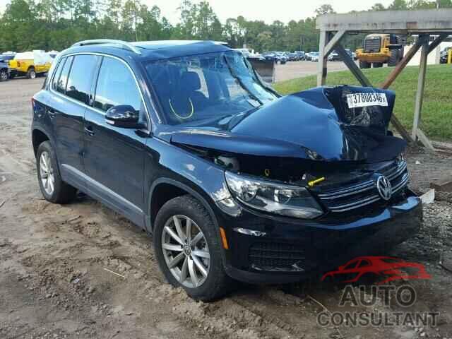 VOLKSWAGEN TIGUAN 2017 - WVGRV7AX8HW503261