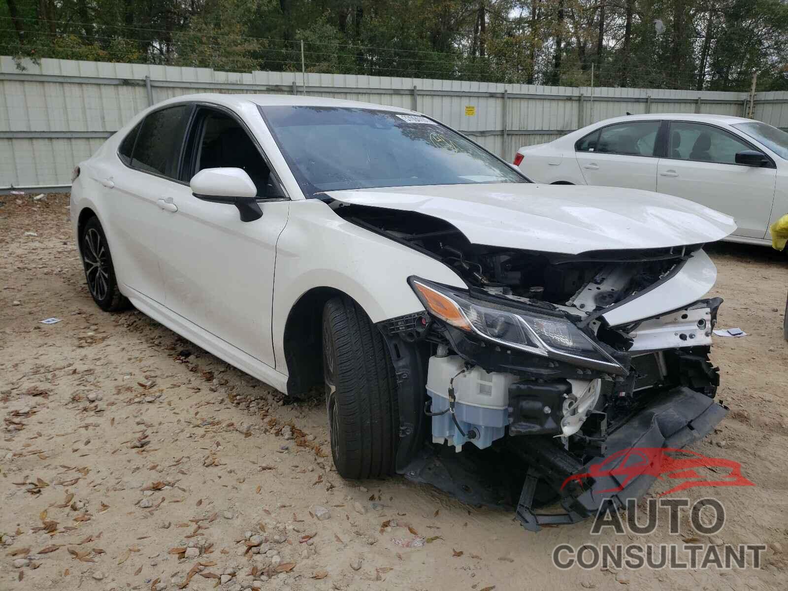 TOYOTA CAMRY 2018 - JTNB11HK3J3008493