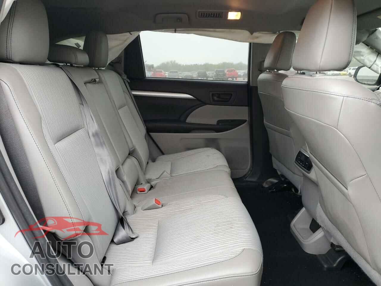 TOYOTA HIGHLANDER 2017 - 5TDZZRFH9HS230157