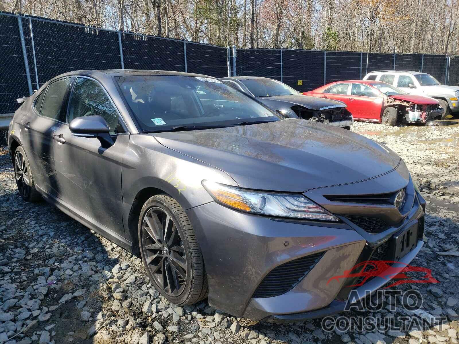 TOYOTA CAMRY 2018 - 4T1B61HK3JU023300