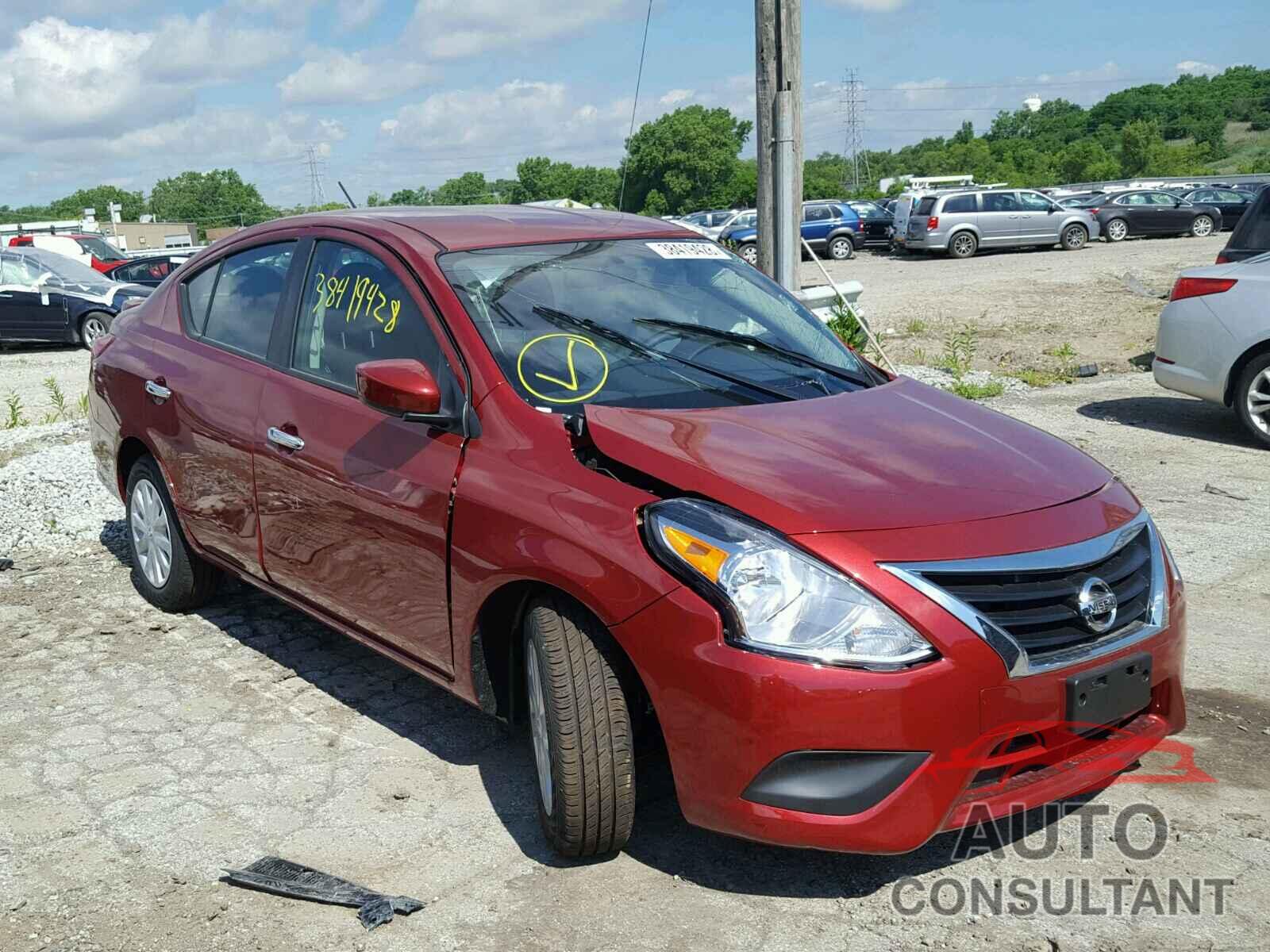 NISSAN VERSA 2018 - 3N1CN7AP8JL880181