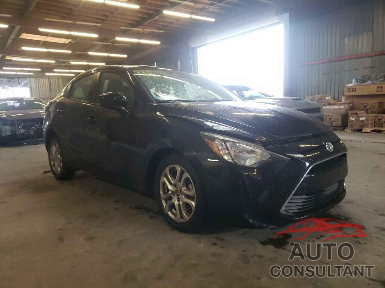 TOYOTA YARIS 2018 - 3MYDLBYVXJY303171