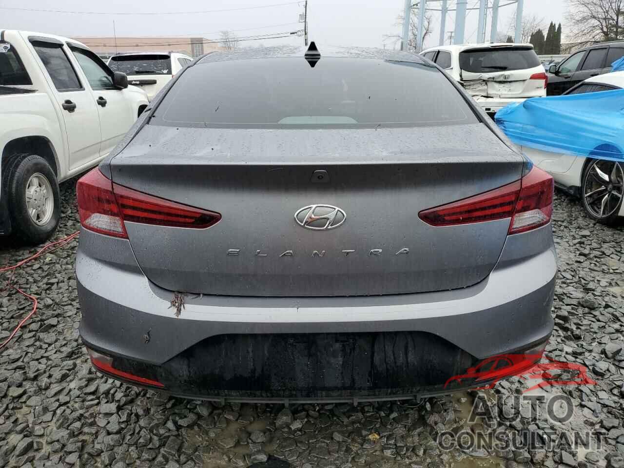 HYUNDAI ELANTRA 2019 - 5NPD84LF7KH484207