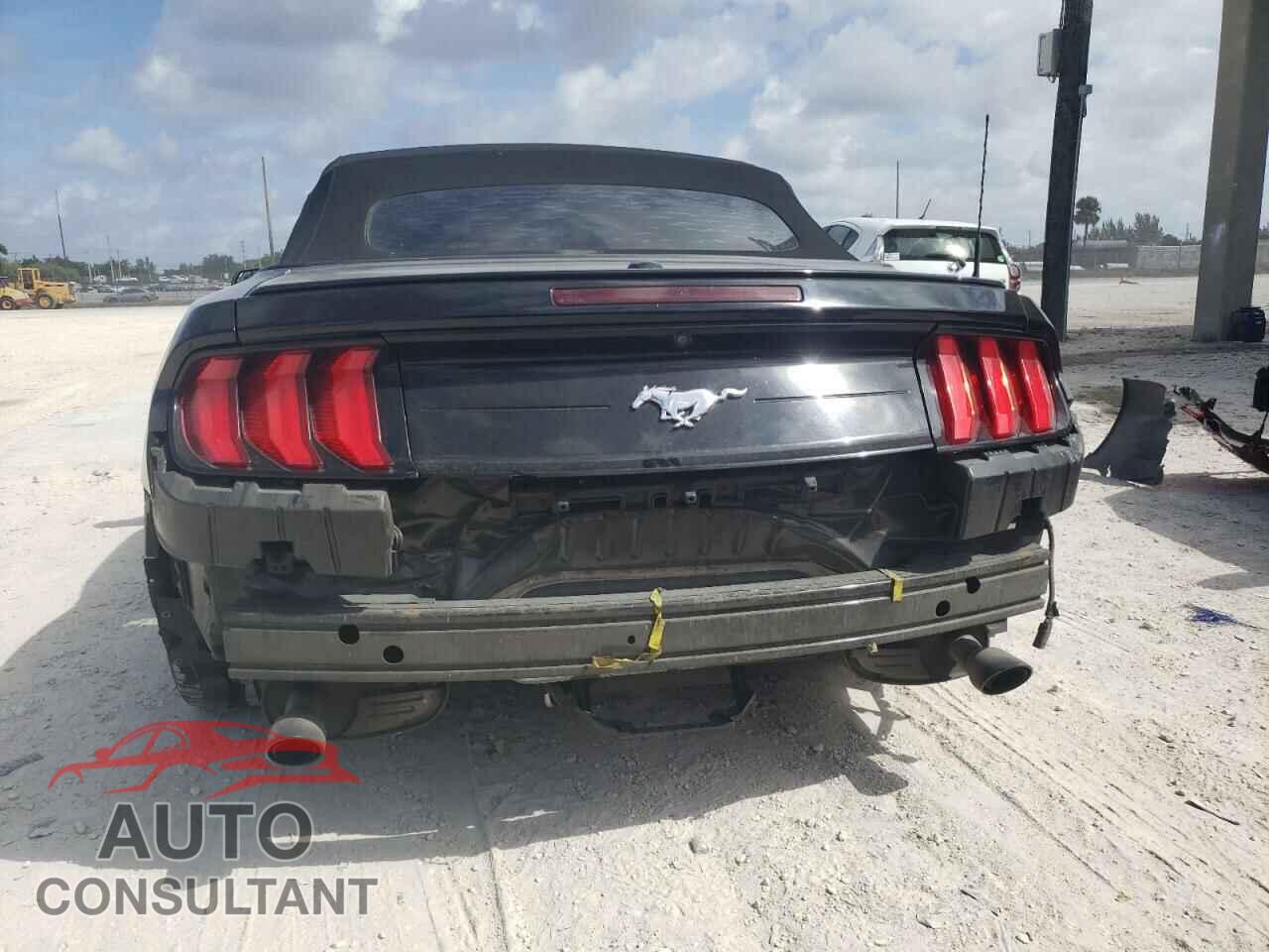 FORD MUSTANG 2018 - 1FATP8UH9J5115021