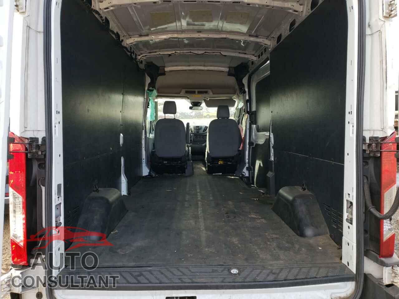 FORD TRANSIT CO 2018 - 1FTYR2CM9JKB49158