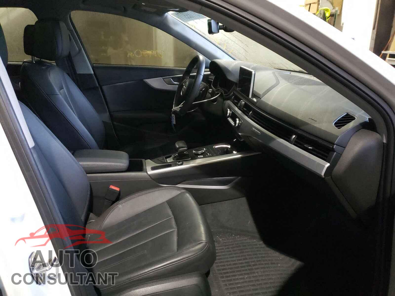 AUDI A4 2017 - WAUDNAF48HN056816