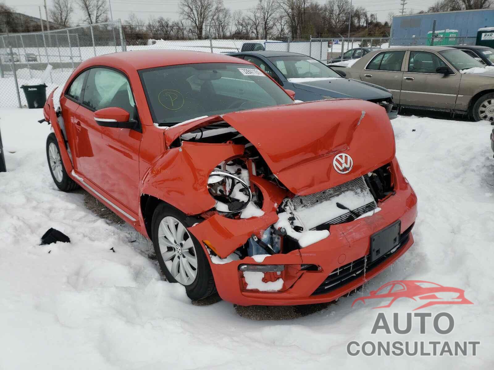 VOLKSWAGEN BEETLE 2019 - 3VWFD7AT0KM712120