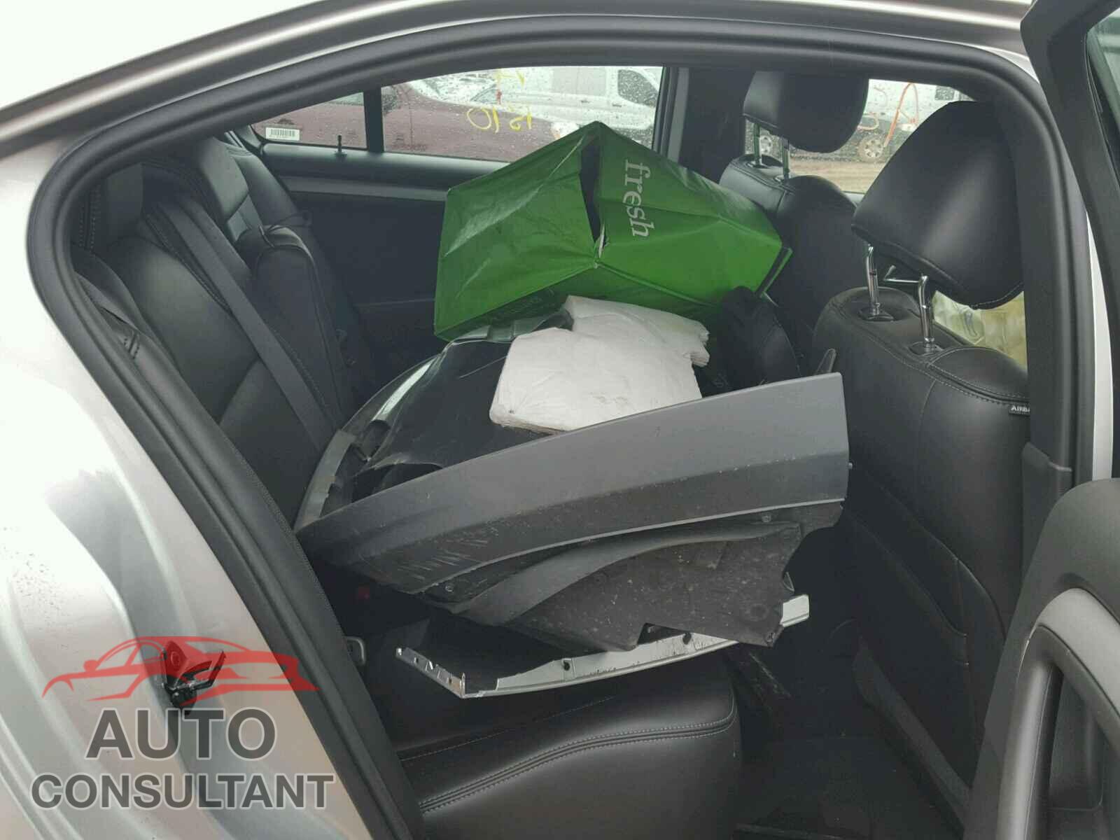 FORD TAURUS 2017 - 1FAHP2E82HG119413