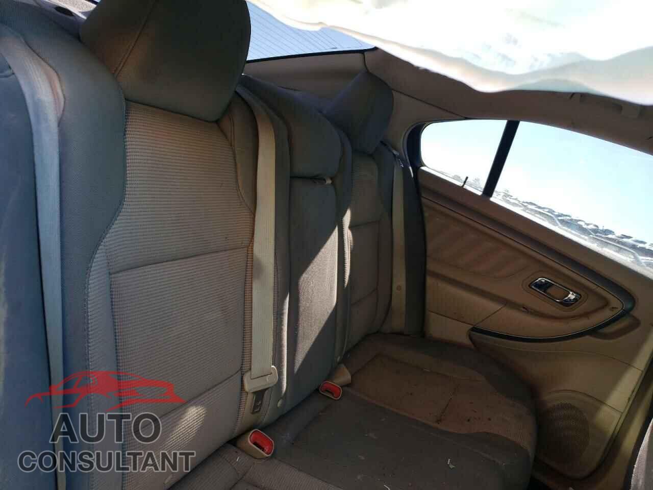 FORD TAURUS 2015 - 1FAHP2E80FG121660